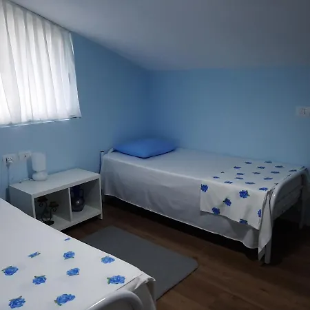 Leyland * Golem (Tirana)